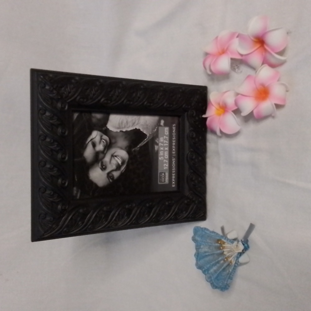 NWT StudioDecor Expressions 5x7 Photo Frame